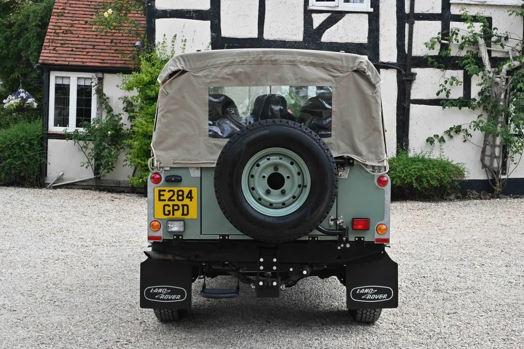 1988 Land Rover Defender 110 - Image 9 of 30