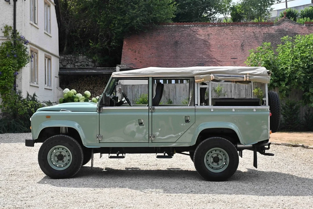 1988 Land Rover Defender 110 - Image 11 of 30
