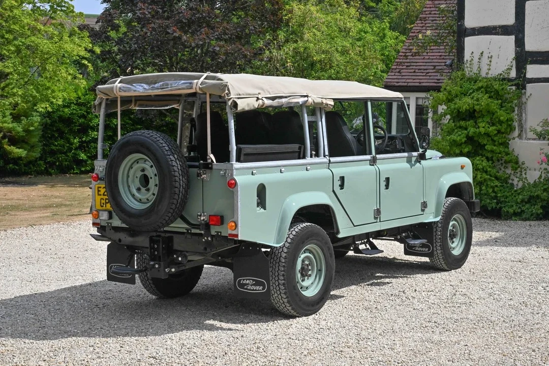 1988 Land Rover Defender 110 - Image 14 of 30