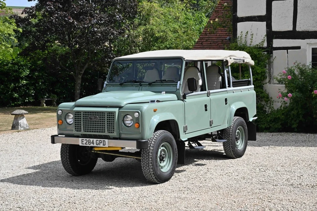 1988 Land Rover Defender 110 - Image 18 of 30