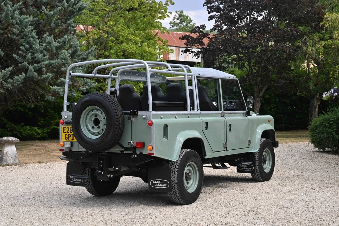 1988 Land Rover Defender 110 - Image 25 of 30