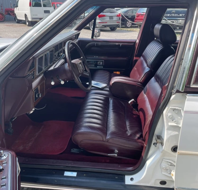 1988 Lincoln Continental 8th Gen - Image 12 of 20
