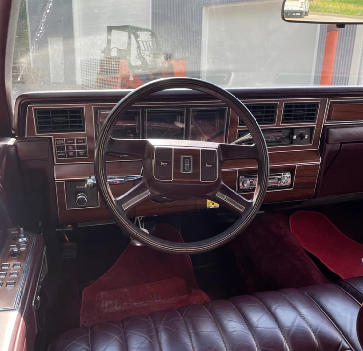 1988 Lincoln Continental 8th Gen - Image 17 of 20