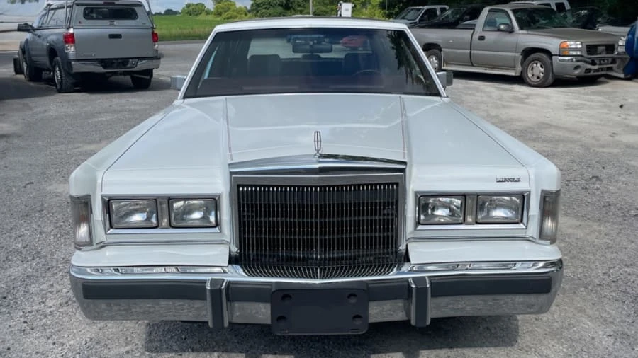 1988 Lincoln Continental 8th Gen - Image 4 of 20