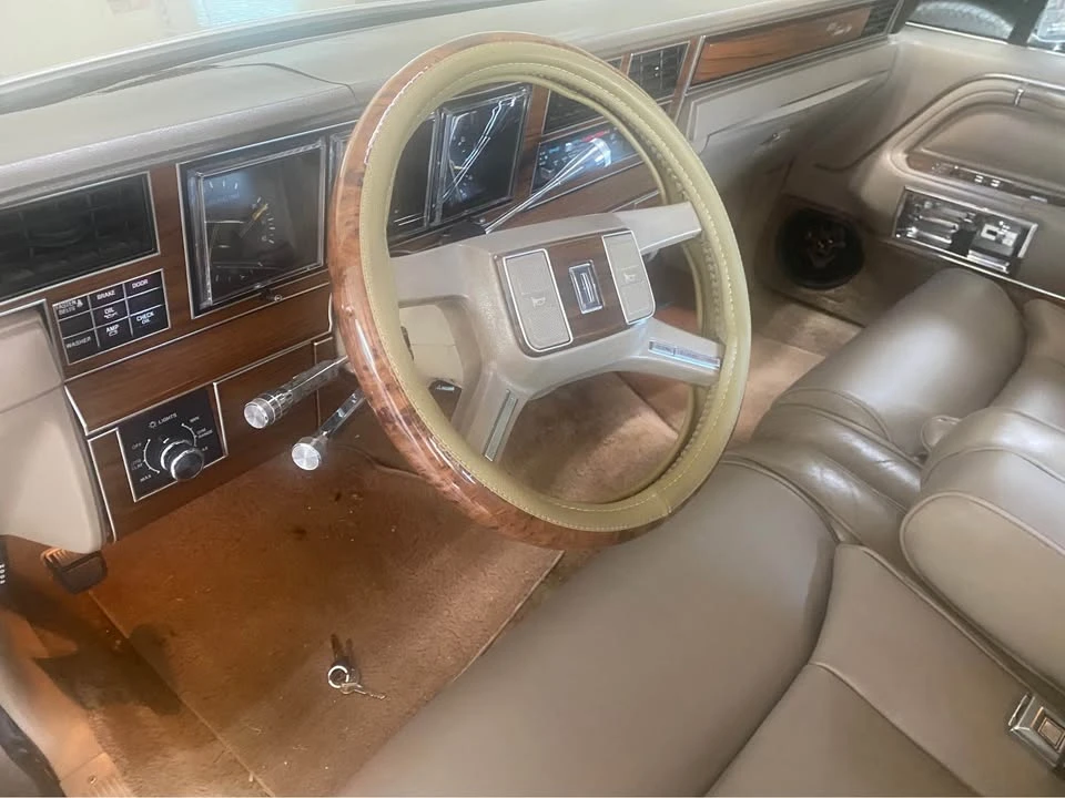 1988 Lincoln Continental 8th Gen - Image 7 of 10