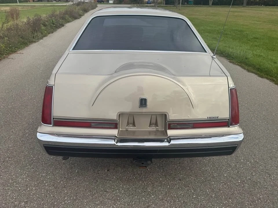 1988 Lincoln Continental Mark VII - Image 3 of 9