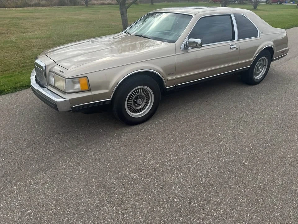 1988 Lincoln Continental Mark VII - Image 6 of 9