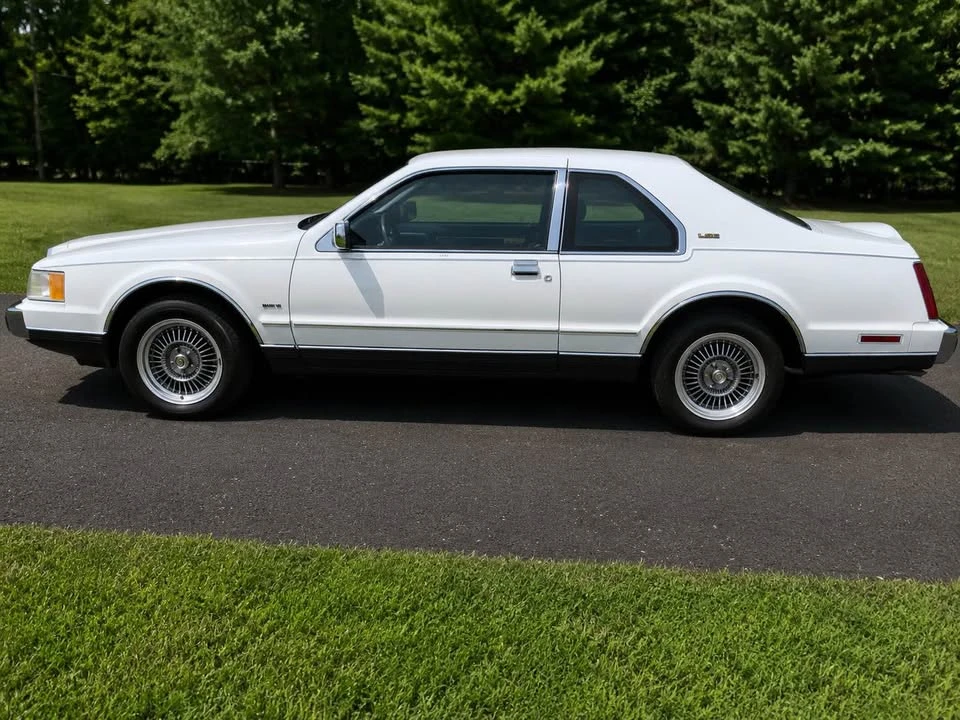 1988 Lincoln Continental Mark VII - Image 5 of 19
