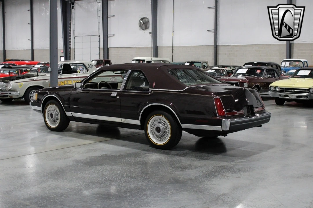 1988 Lincoln Continental Mark VII - Image 4 of 12