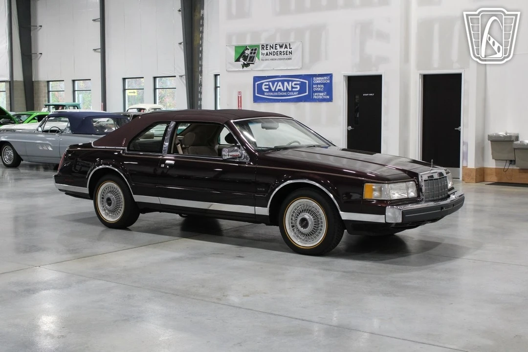 1988 Lincoln Continental Mark VII - Image 20 of 21