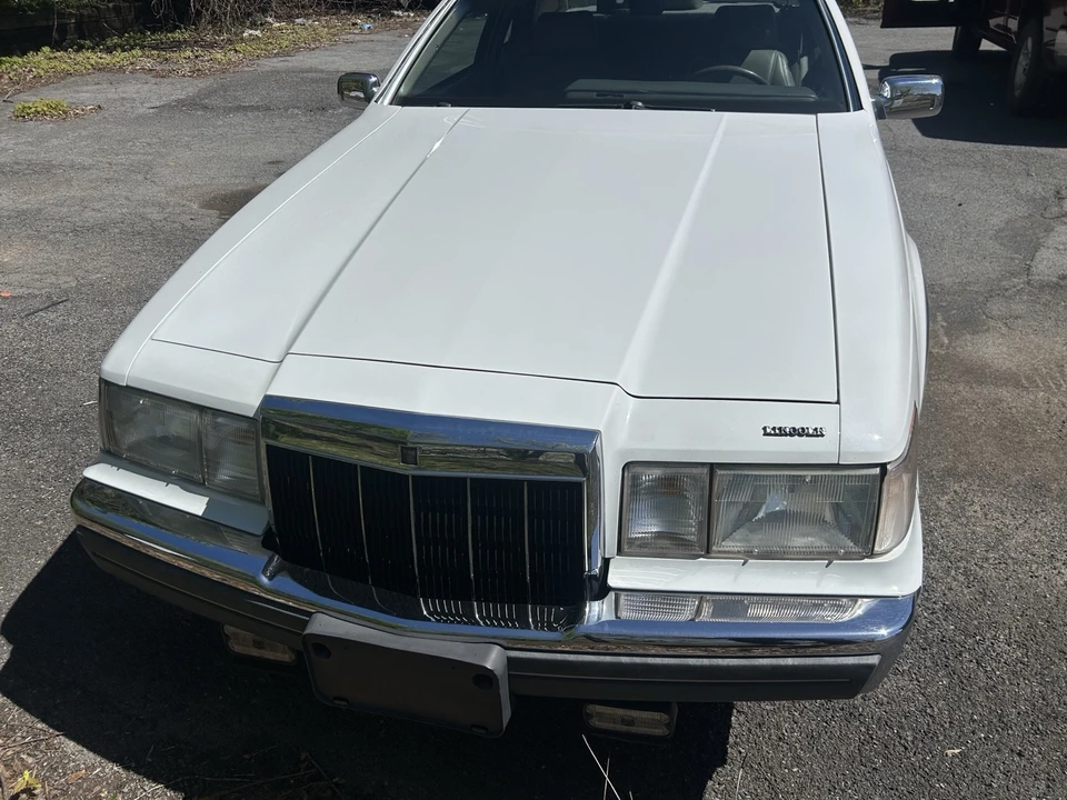 1988 Lincoln Continental Mark VII - Image 3 of 11