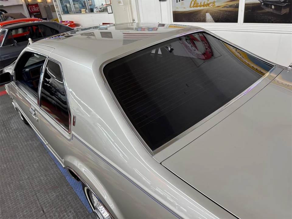 1988 Lincoln Continental Mark VII - Image 14 of 31