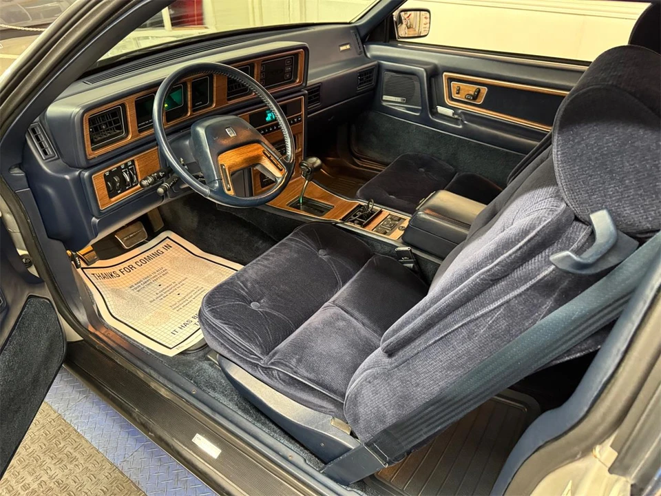 1988 Lincoln Continental Mark VII - Image 15 of 31