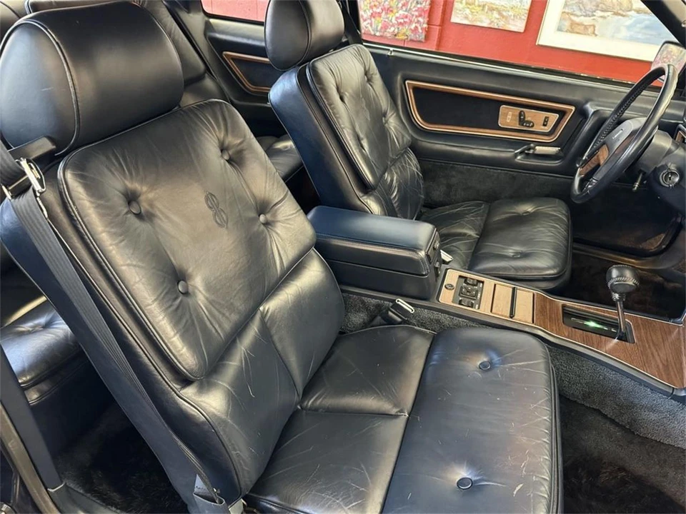 1988 Lincoln Continental Mark VII - Image 13 of 31