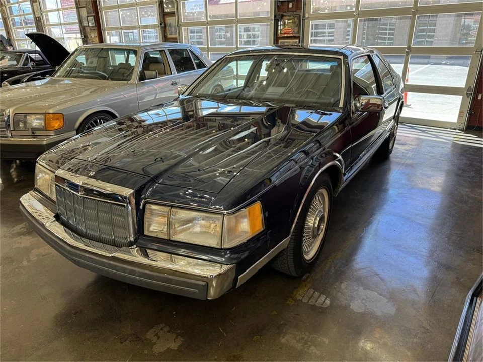 1988 Lincoln Continental Mark VII - Image 5 of 31