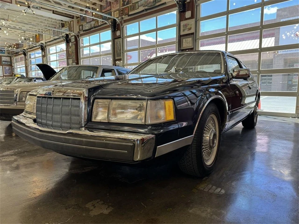 1988 Lincoln Continental Mark VII - Image 6 of 31