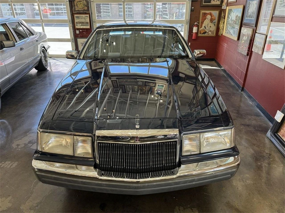 1988 Lincoln Continental Mark VII - Image 4 of 31