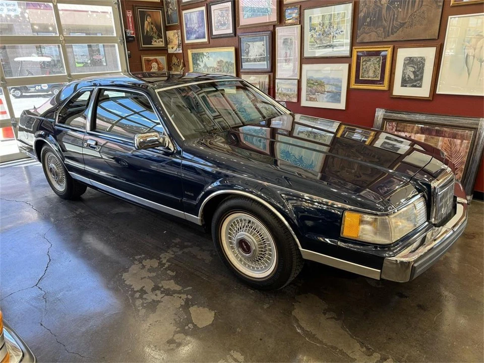 1988 Lincoln Continental Mark VII - Image 2 of 31
