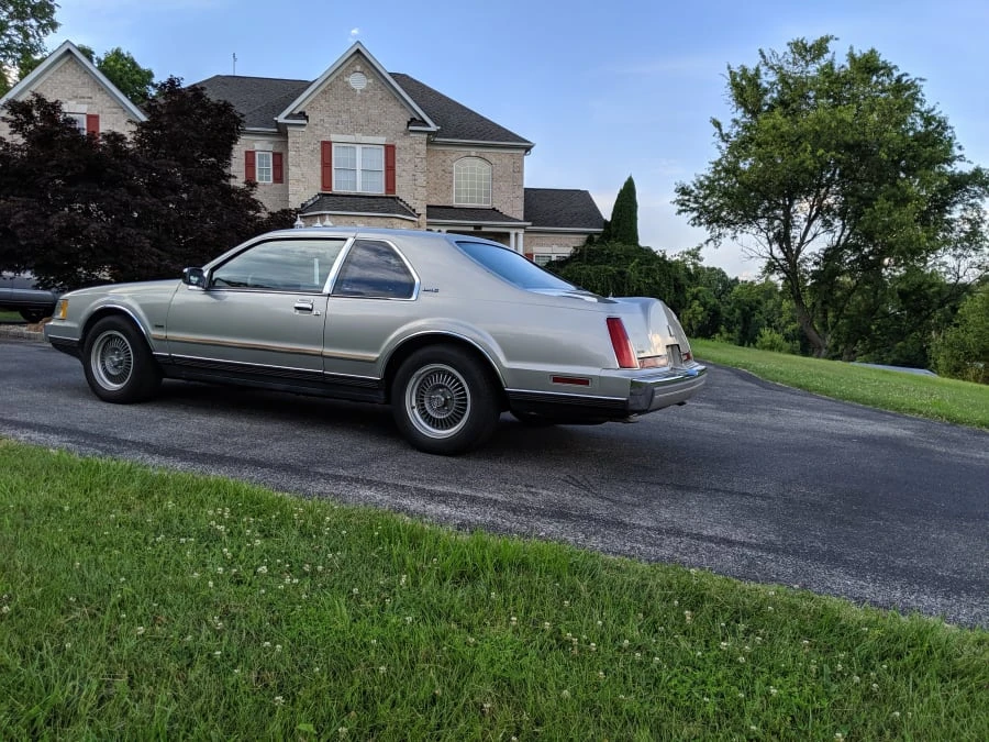1988 Lincoln Continental Mark VII - Image 2 of 9