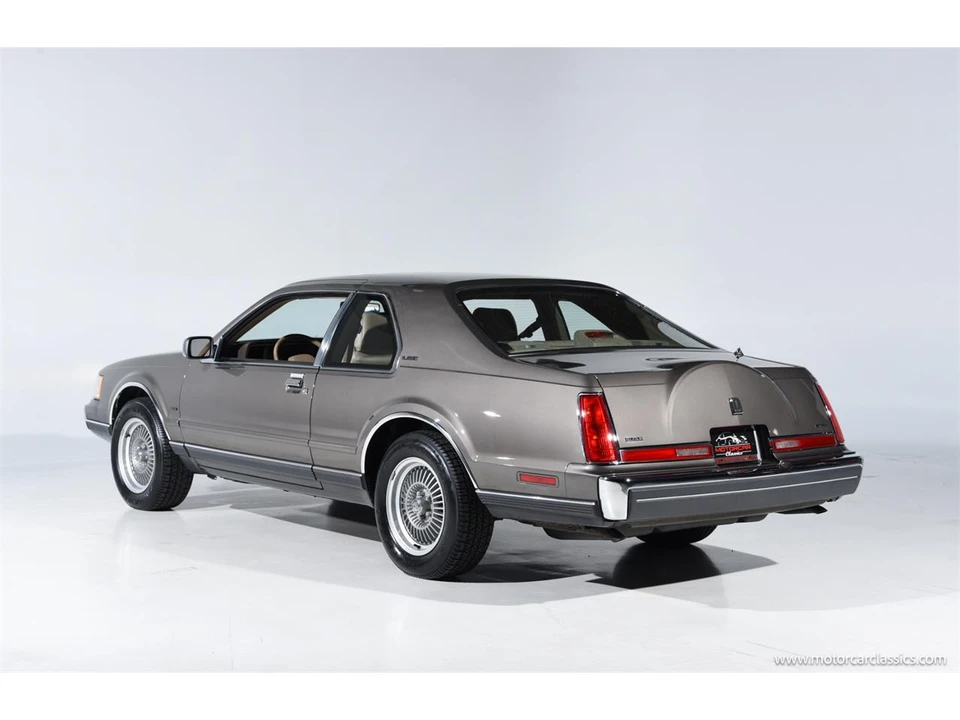 1988 Lincoln Continental Mark VII - Image 4 of 31