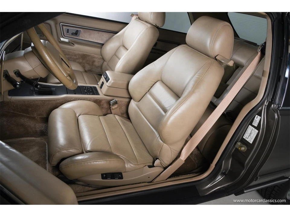 1988 Lincoln Continental Mark VII - Image 28 of 31