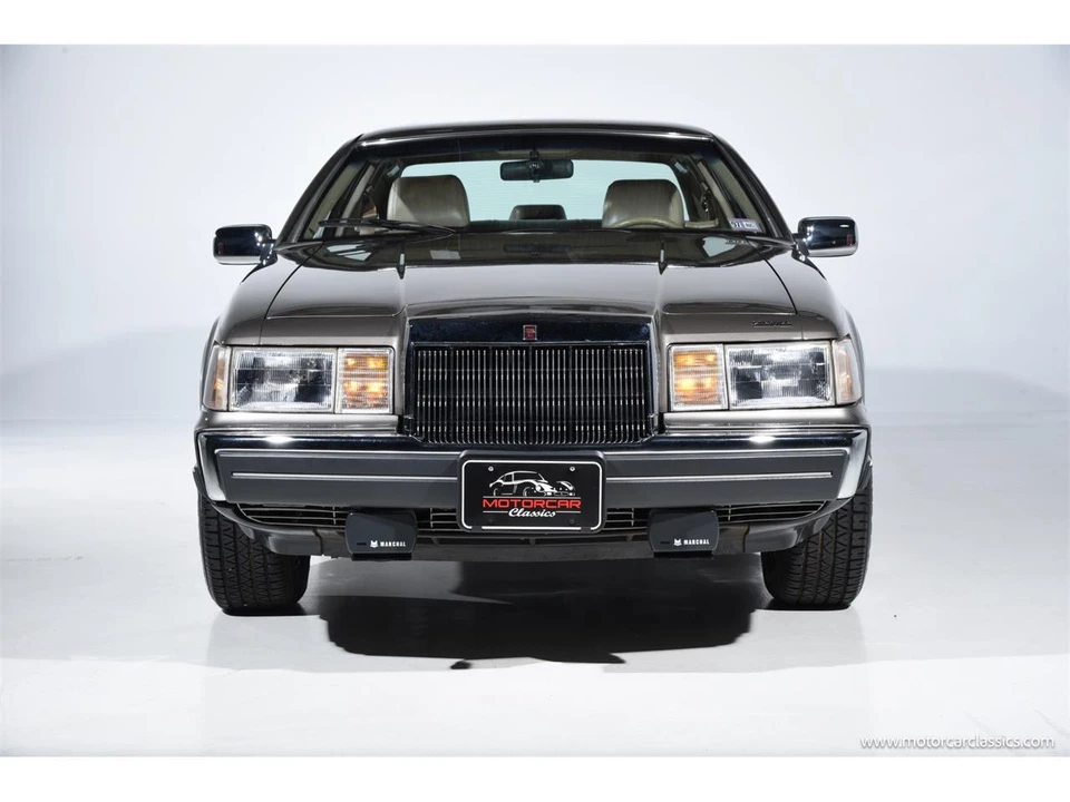 1988 Lincoln Continental Mark VII - Image 2 of 31