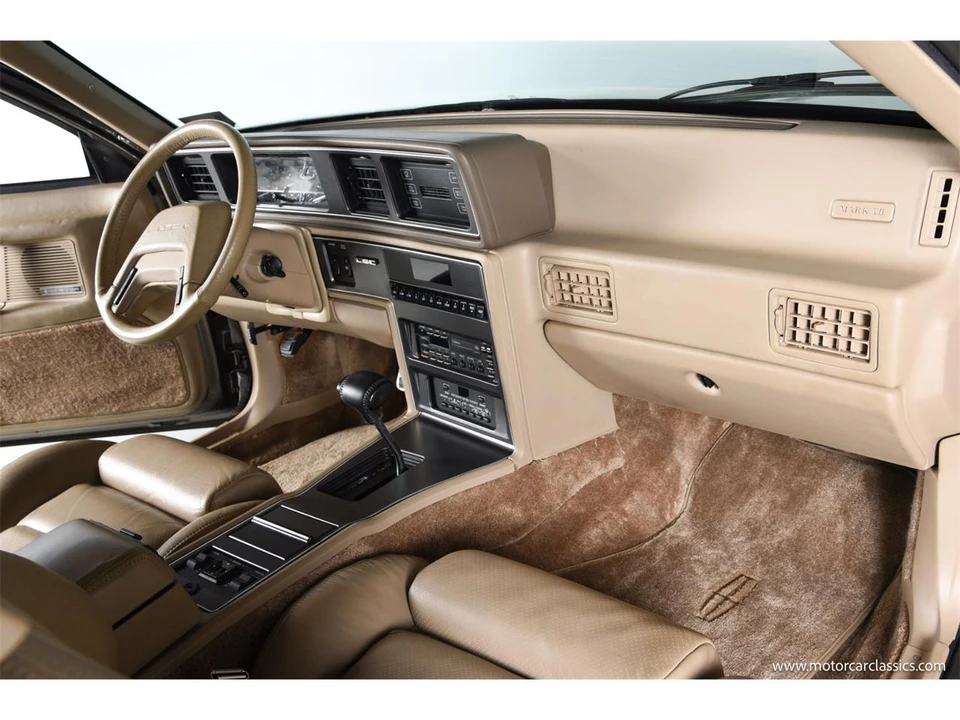 1988 Lincoln Continental Mark VII - Image 30 of 31