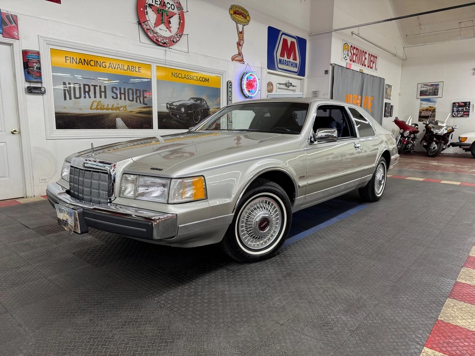 1988 Lincoln Continental Mark VII - Image 3 of 21
