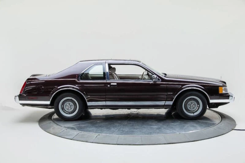 1988 Lincoln Continental Mark VII - Image 2 of 20