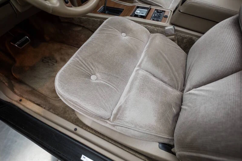 1988 Lincoln Continental Mark VII - Image 9 of 20