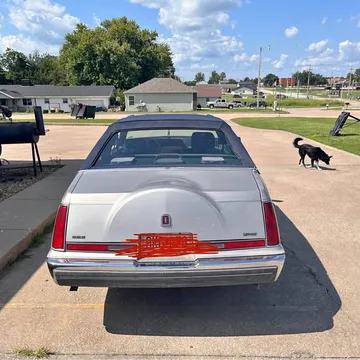1988 Lincoln Mark VII Bill Blass Designer 2D