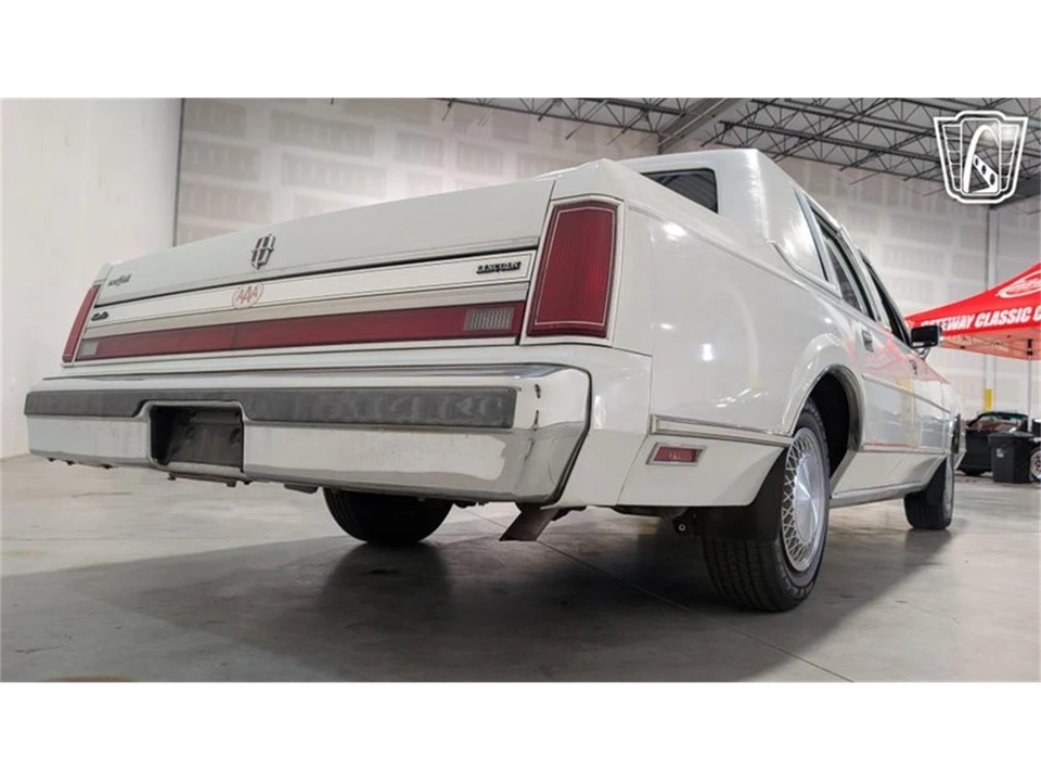 1988 Lincoln Town Car - Image 13 of 31