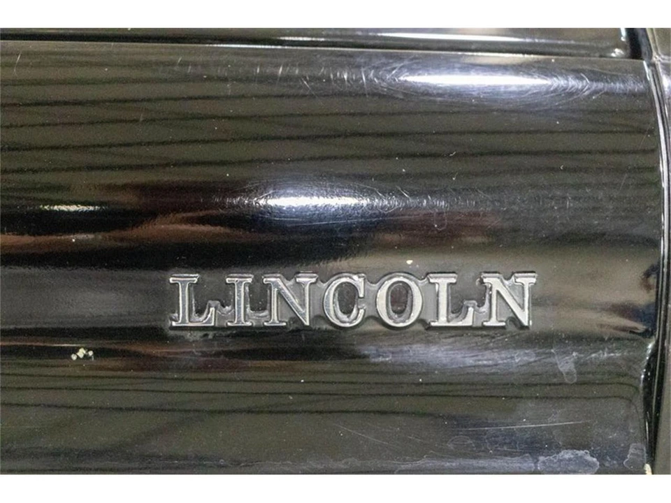 1988 Lincoln Town Car - Image 22 of 31