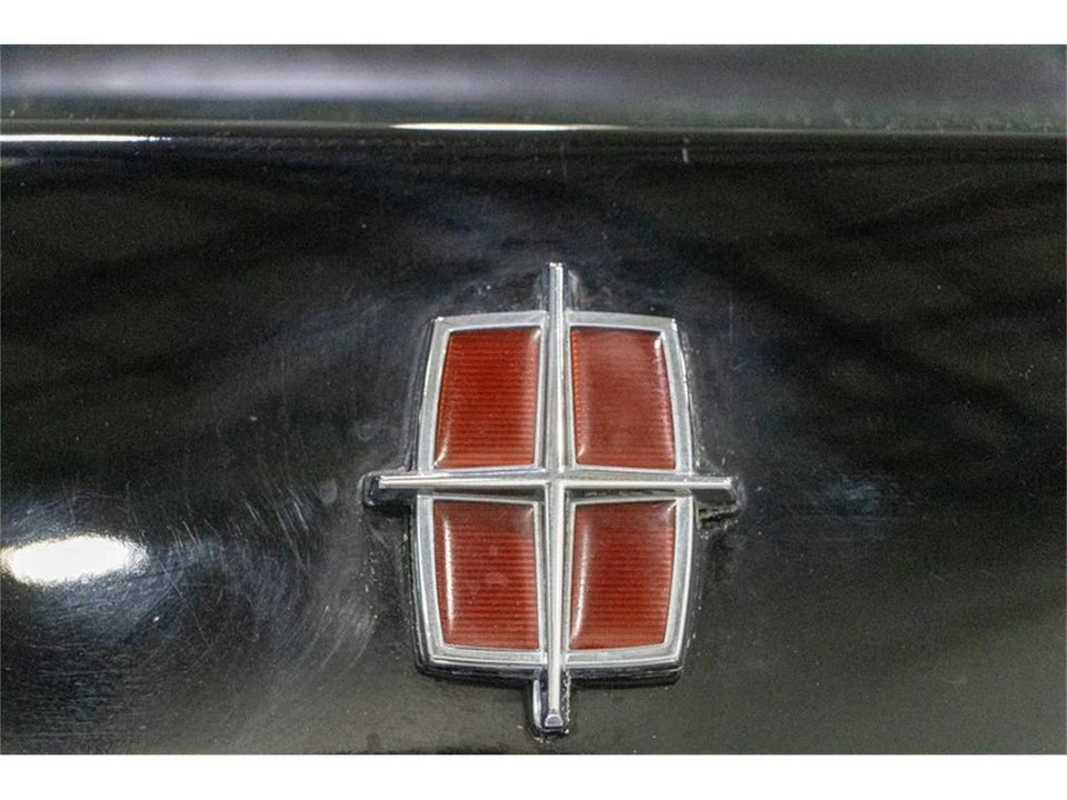 1988 Lincoln Town Car - Image 28 of 31