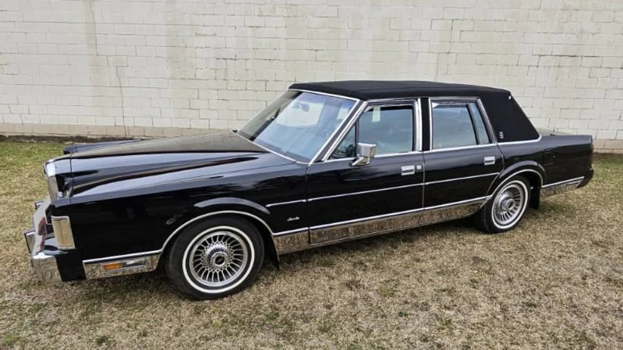 1988 Lincoln Town Car - Image 5 of 17