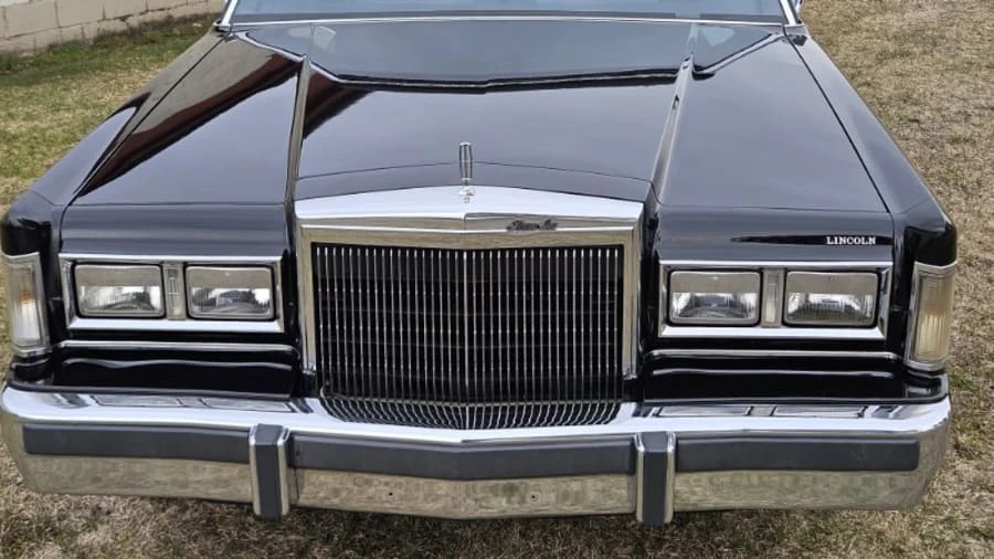 1988 Lincoln Town Car - Image 7 of 17