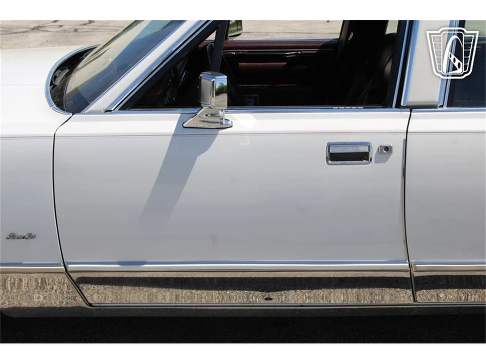 1988 Lincoln Town Car - Image 30 of 31