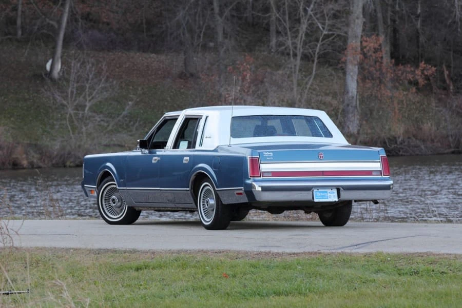 1988 Lincoln Town Car - Image 3 of 9