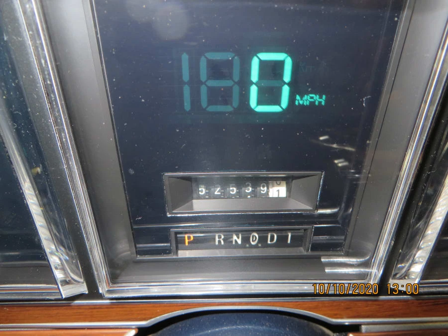 1988 Lincoln Town Car - Image 5 of 13