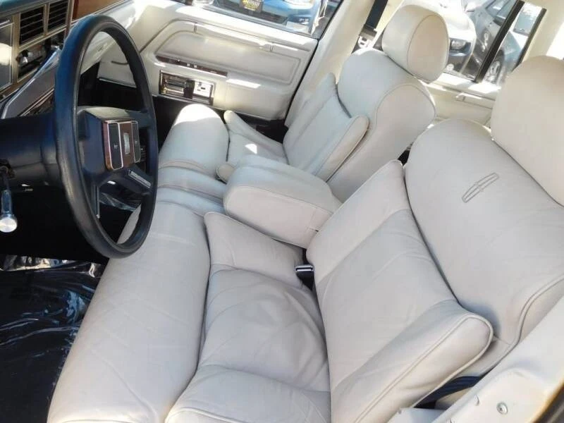 1988 Lincoln Town Car - Image 18 of 21