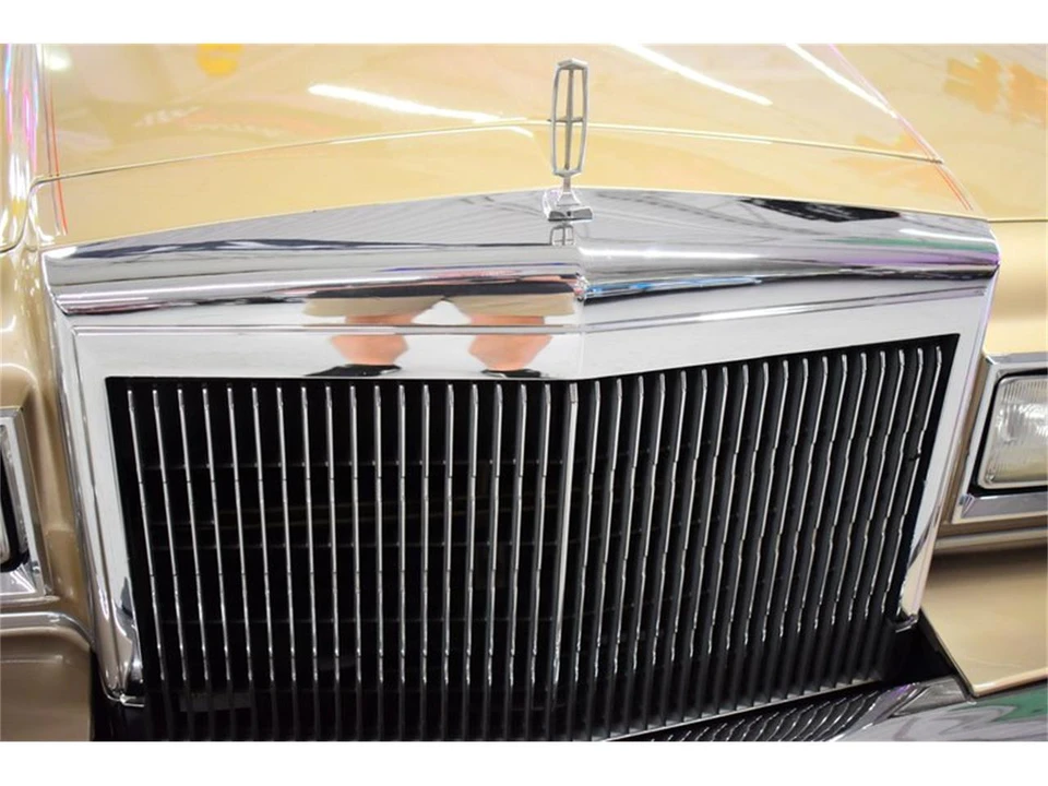 1988 Lincoln Town Car - Image 31 of 31