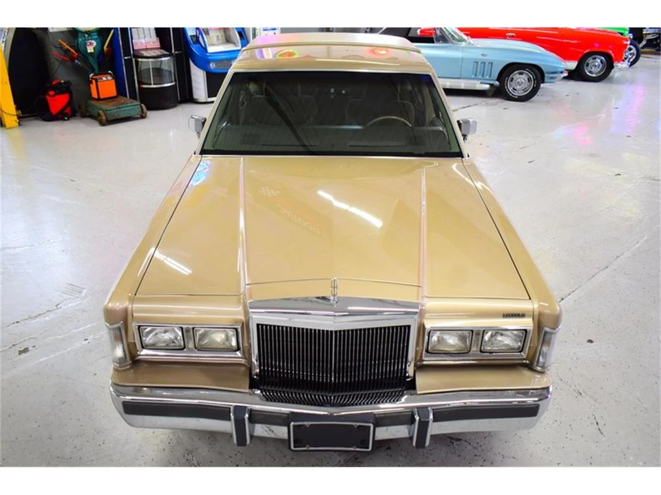 1988 Lincoln Town Car - Image 27 of 31