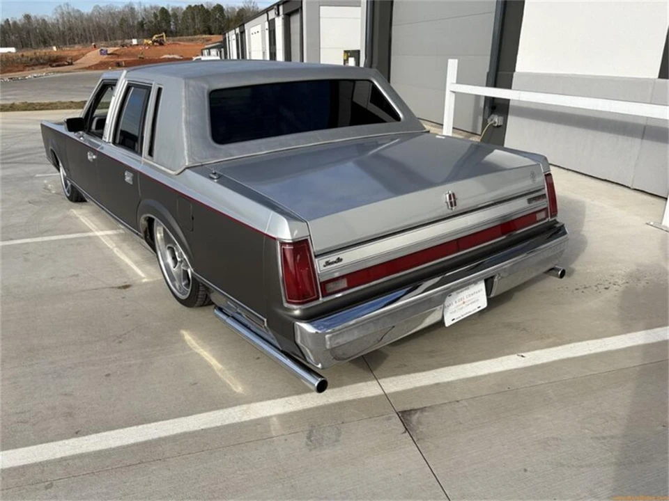 1988 Lincoln Town Car - Image 3 of 31