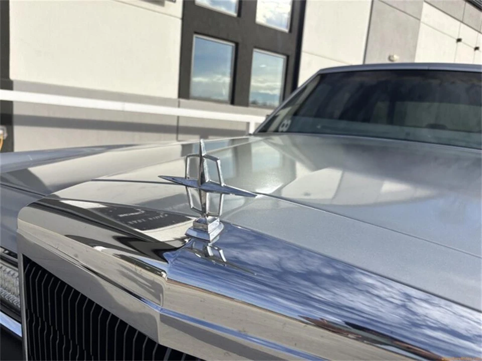 1988 Lincoln Town Car - Image 28 of 31