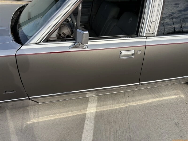 1988 Lincoln Town Car - Image 15 of 21