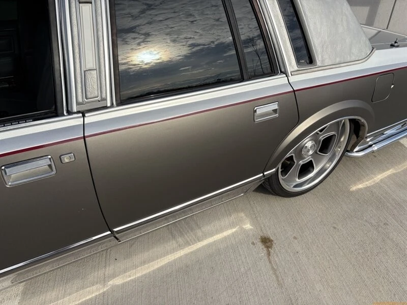 1988 Lincoln Town Car - Image 16 of 21