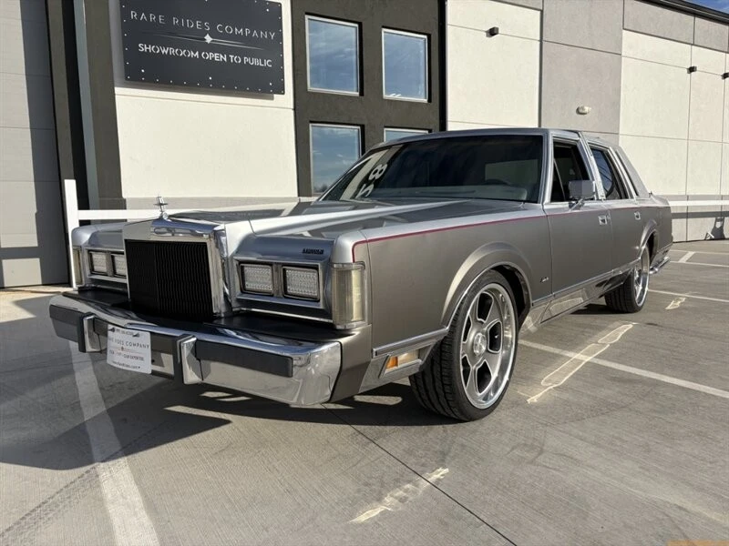 1988 Lincoln Town Car - Image 10 of 12