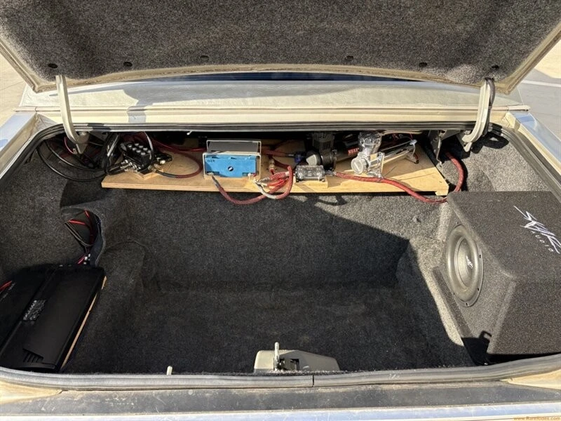 1988 Lincoln Town Car - Image 7 of 12