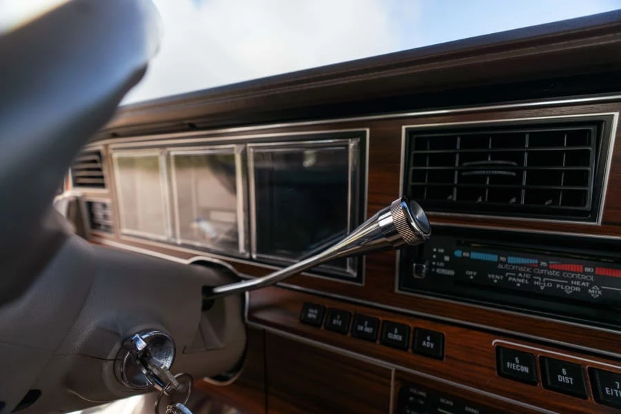 1988 Lincoln Town Car - Image 18 of 21