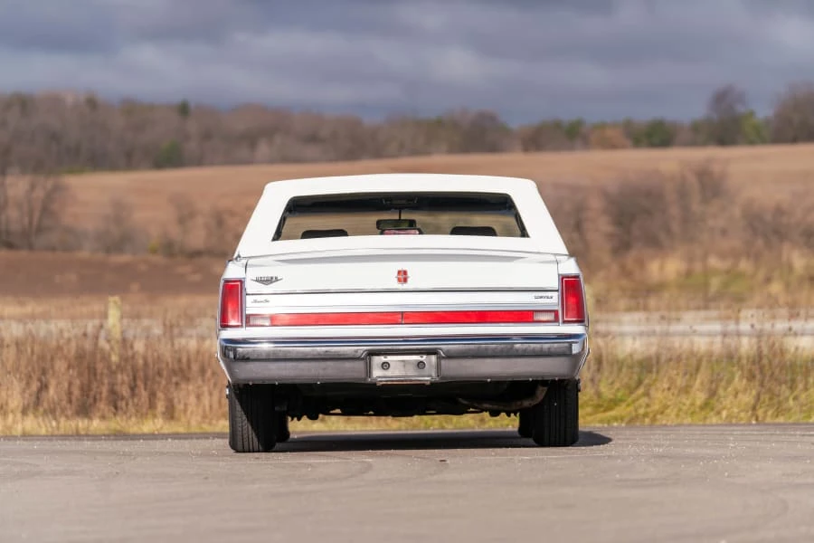 1988 Lincoln Town Car - Image 5 of 21